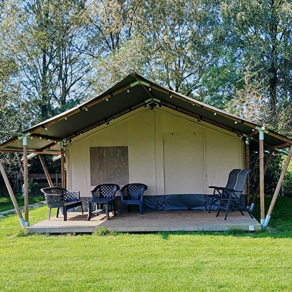 Kom luxe kamperen in een safaritent bij Familiepark De Vechtvallei